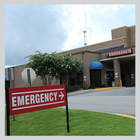 Emergency Room at Coliseum Northside Hospital, Wikimedia Commons photo, https://commons.wikimedia.org/wiki/File:Emergency_Room_at_Coliseum_Northside_Hospital.jpg#filelinks